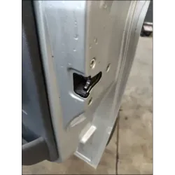 Serrure de porte avant...